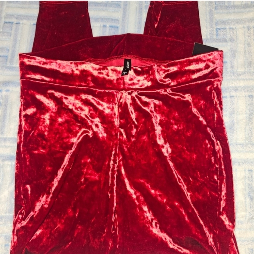 Torrid Velvet Leggings - Red and Black - Picture 3 of 8